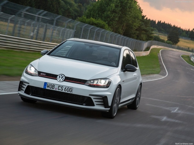 Volkswagen Golf GTI Clubsport (2016) - Page 1
