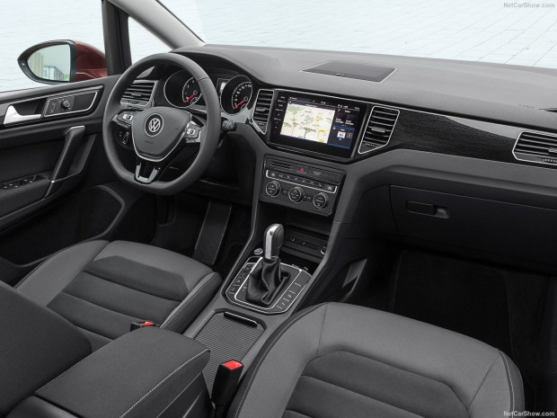 Volkswagen Golf Sportsvan 2018 - Page 3