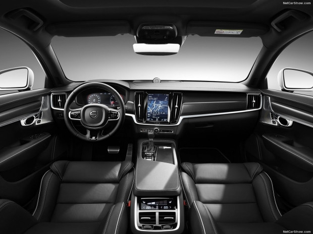 Volvo S90 R-Design - Page 1
