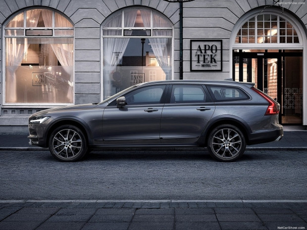 Volvo V90 Cross Country 2017'nin özellikleri - Page 4
