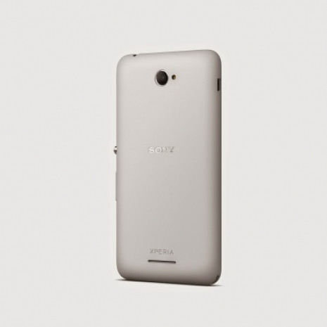 Xperia Z4'ü beklerken Sony Xperia E4 duyuruldu! - Page 1