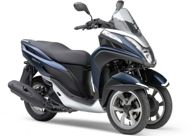 Yamaha'nın 850cc üç tekerlekli konsept - Page 3