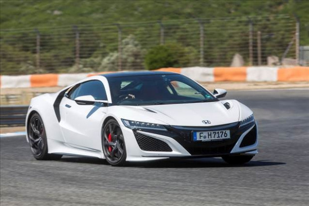Yeni Honda NSX'in dikkat çeken özellikleri - Page 1