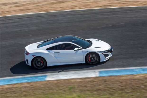 Yeni Honda NSX'in dikkat çeken özellikleri - Page 2