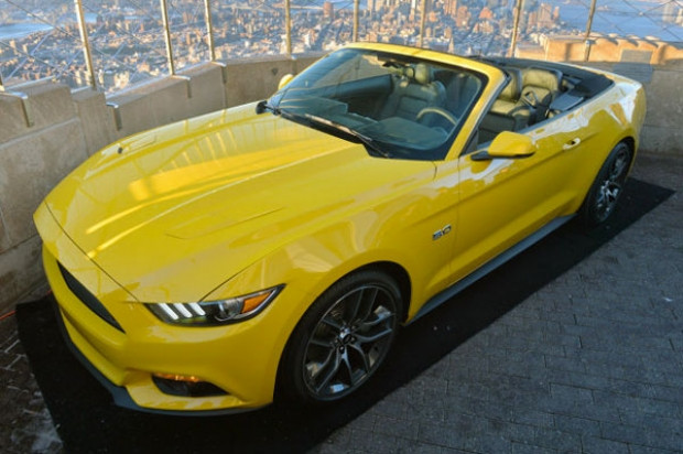 Yeni Mustang Convertible New York'da tanıtıldı! - Page 2