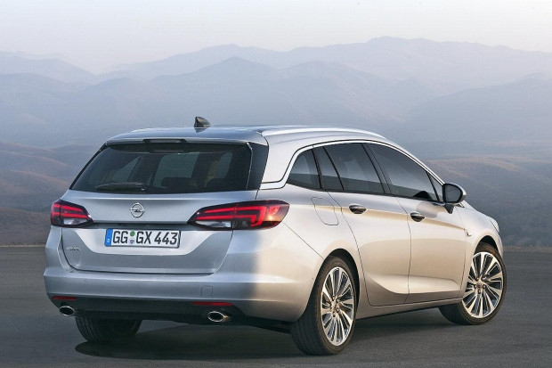 Yeni Opel Astra Sports Tourer - Page 1