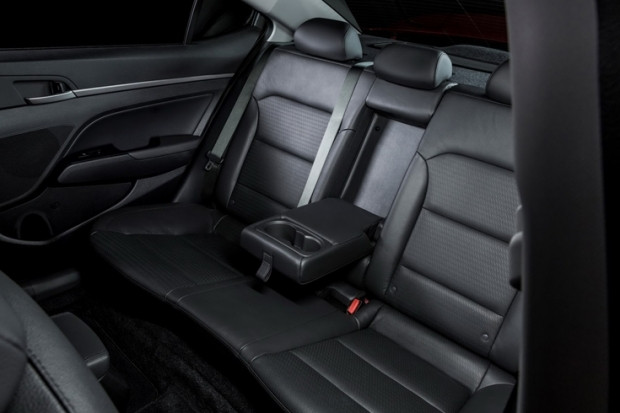 Yenilenmiş Hyundai Elantra - Page 4