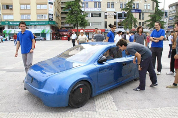 Yerli tasarım elektrikli otomobil T-1, Samsun'da tanıtıldı - Page 1