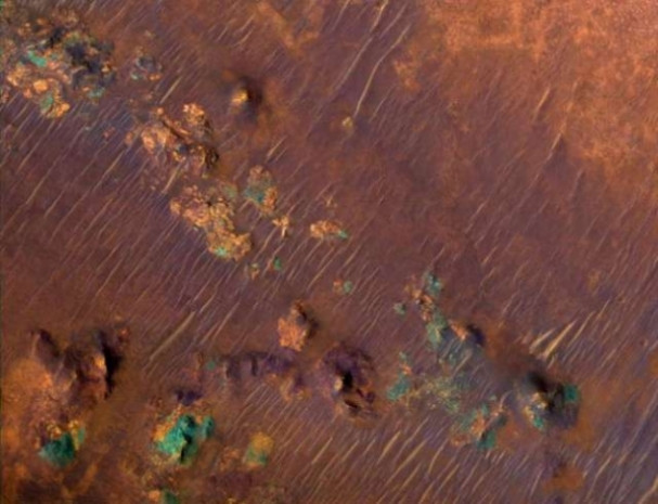 Yüksek çözünürlüklü kamera HiRISE ile Mars - Page 4