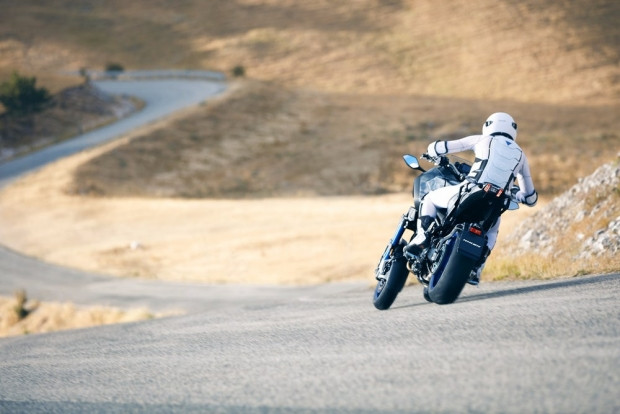 Yüksek performanslı, 3 tekerlekli canavar Yamaha Niken - Page 3