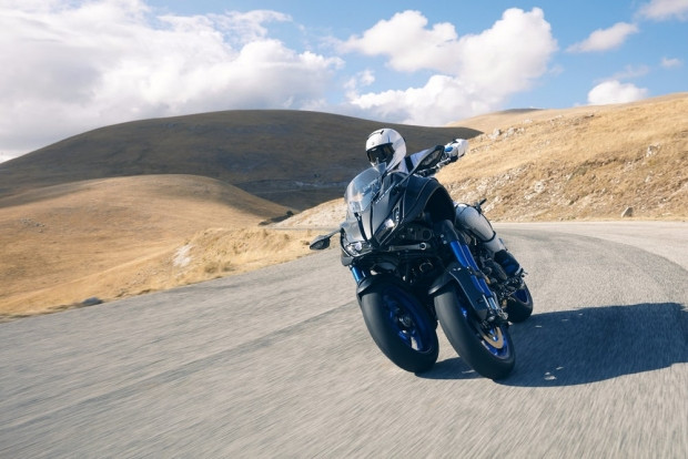 Yüksek performanslı, 3 tekerlekli canavar Yamaha Niken - Page 4