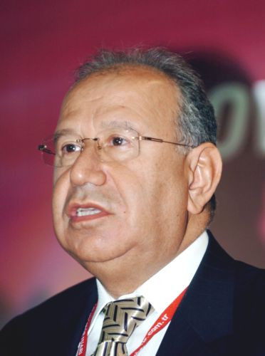 1328913571_btk-baskani-acarer-baz-istasyonlari-yuzlerce-3131386o.jpg 1328913571_btk-baskani-acarer-baz-istasyonlari-yuzlerce-3131386o.jpg