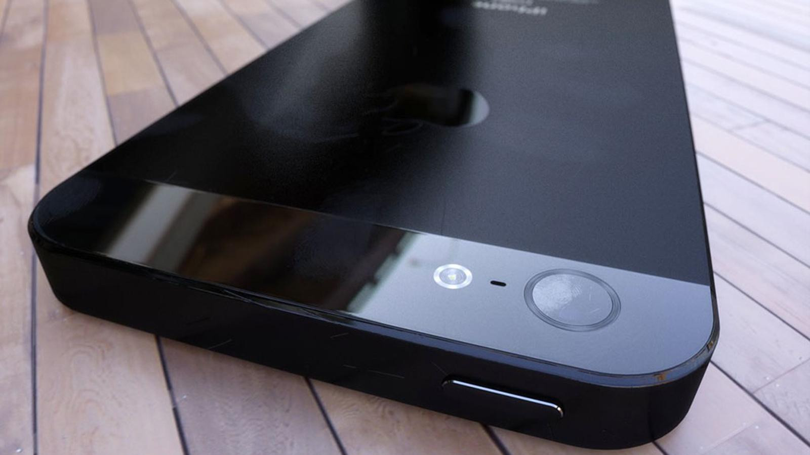 1342953360_newiphone5ios6preordersaugust20127.jpg