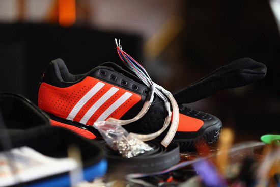 1344868914_adidas-builds-twitter-training-shoe-0.jpg 1344868914_adidas-builds-twitter-training-shoe-0.jpg