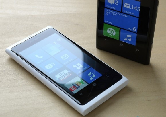 1345112834_nokia.jpg