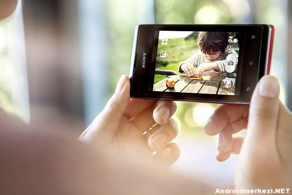 1356366110_sony-xperia-e-series-7.jpg
