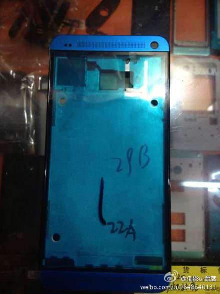 1377526314_htc-one-azure-blue-aluminum-shell-spotted-in-china-looks-ready-for-primetime-1.jpg