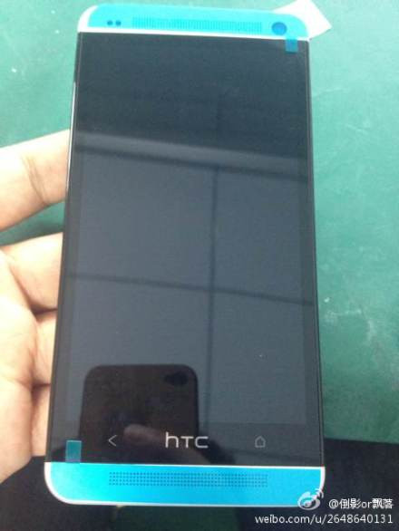 1377526325_htc-one-azure-blue-aluminum-shell-spotted-in-china-looks-ready-for-primetime.jpg