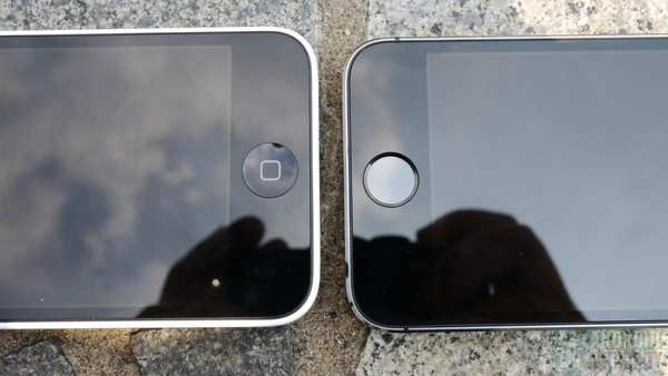 1379682074_iphone5c-vs-iphone5s-front-cement-16-aa-kopyala.jpg
