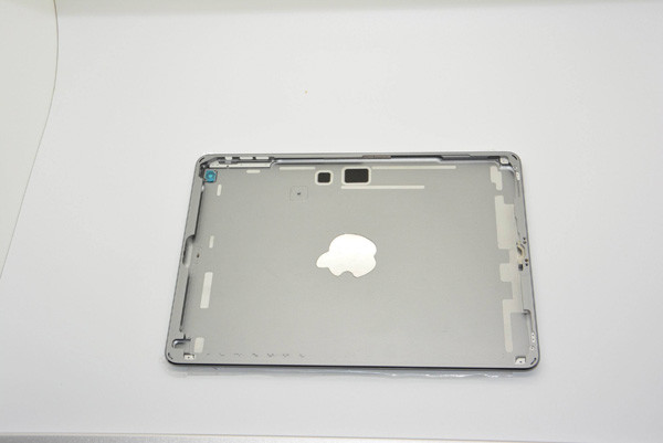 1380111673_new-space-gray-apple-ipad-5-tablet6.jpg