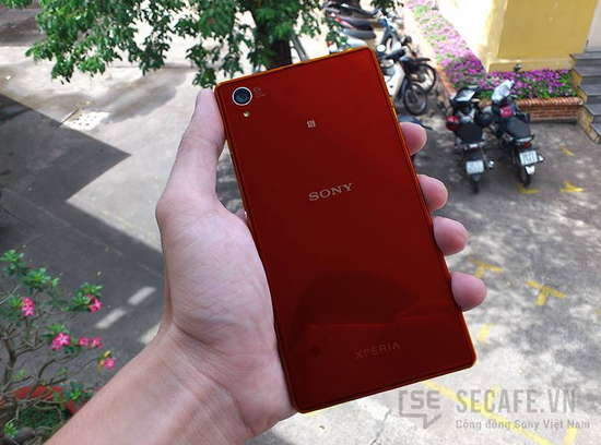 1385200148_red-version-of-the-sony-xperia-z1-found-with-kitkat-on-board-11.png