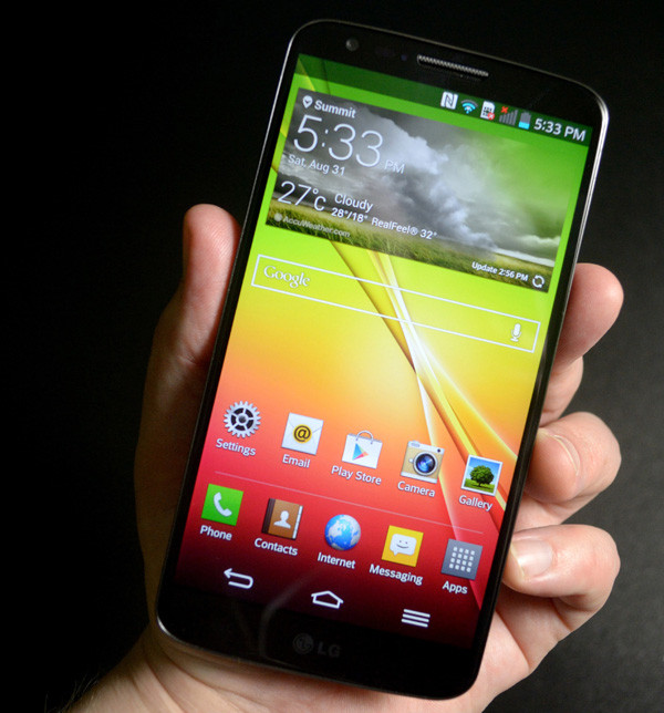 1397376903_lg-g2-hands-on-review-aa.jpg