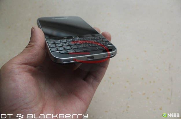 1410636270_pictures-of-the-blackberry-classic-1.jpg