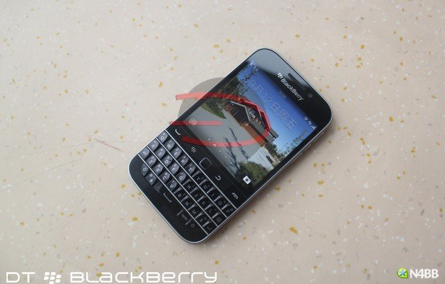 1410638506_pictures-of-the-blackberry-classic-3.jpg