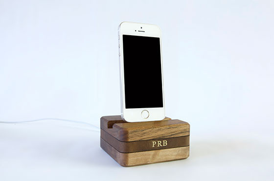 1411749351_dodocase-charging-nest-for-iphone-6-and-iphone-6-plus.jpg