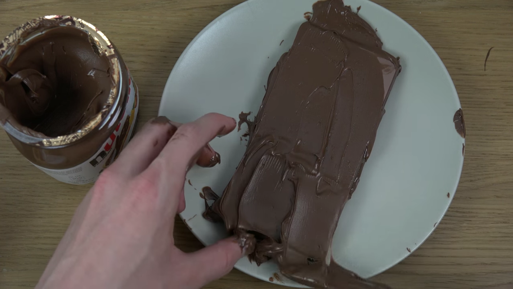 1412783839_nutella.png