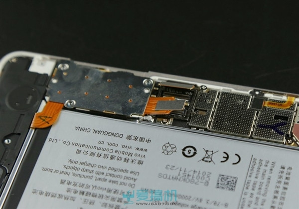 1418650829_vivo-x5-max-teardown-7.jpg