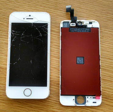 1424093773_iphone-5s-with-replacement-screen.png