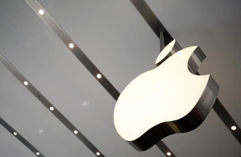 1429964480_1424899667451003-apple-logo-is-pictured-inside-the-newly-opened-omotesando-apple-store-.jpg