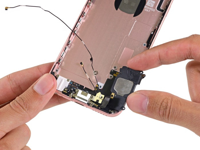 1443265101_apple-iphone-6s-teardown-22.jpg