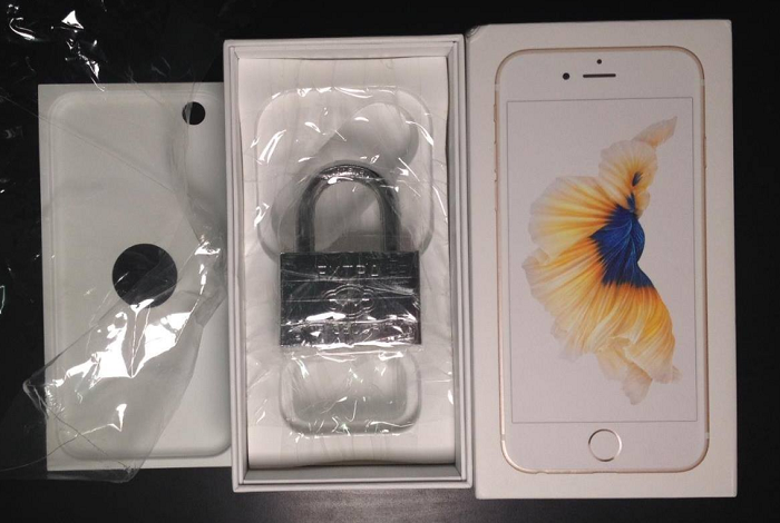 1457415857_a-sealed-box-that-was-supposed-to-contain-a-gold-16gb-iphone-6s-had-nothing-but-a-padlock-inside.jpg