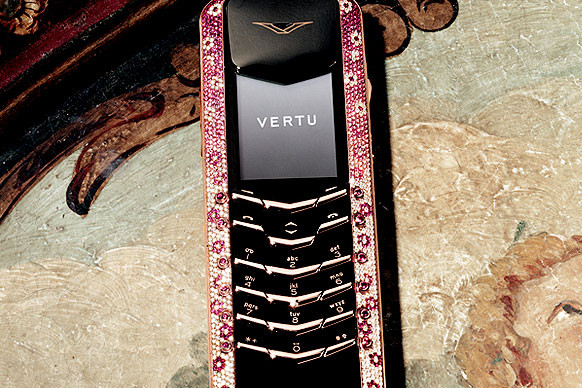 1471053984_vertu-signature-diamond-the-rarest-and-most-expensive-phones.jpg