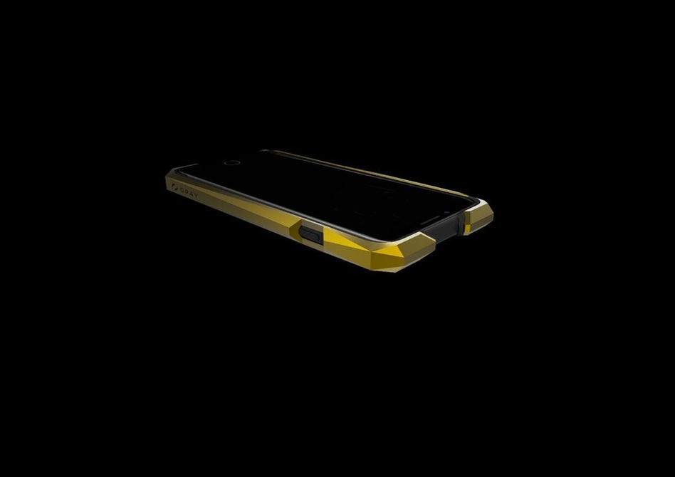 1508137097_titanium-phone-case-3.jpg